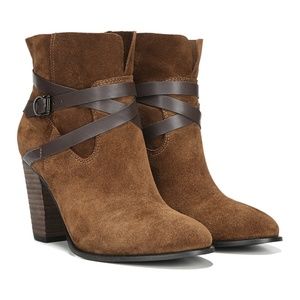 NWT! Carlos Santana Miles Suede Ankle Booti Burbon